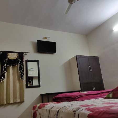 Srb Residency Hotel Tiruvannāmalai Eksteriør billede