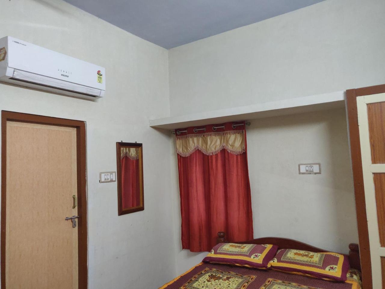 Srb Residency Hotel Tiruvannāmalai Eksteriør billede
