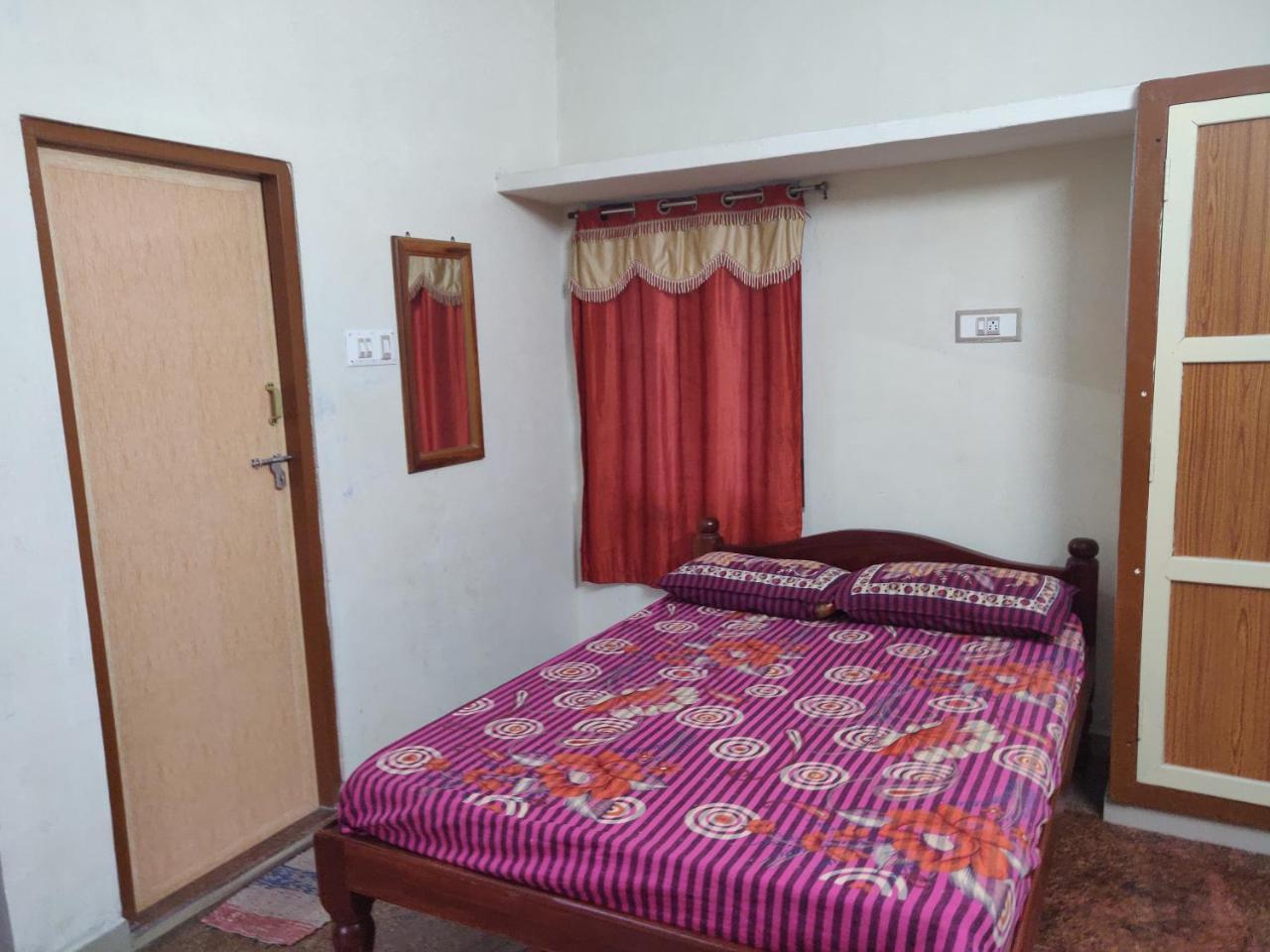 Srb Residency Hotel Tiruvannāmalai Eksteriør billede