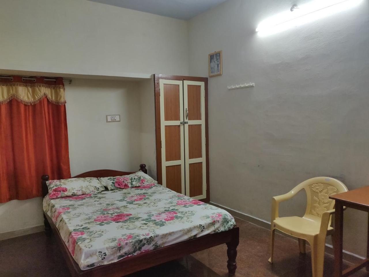 Srb Residency Hotel Tiruvannāmalai Eksteriør billede